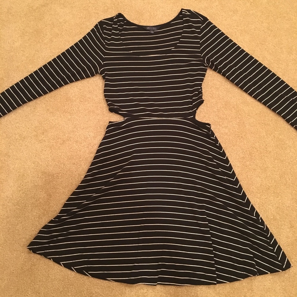 Striped long sleeve dress with cutouts